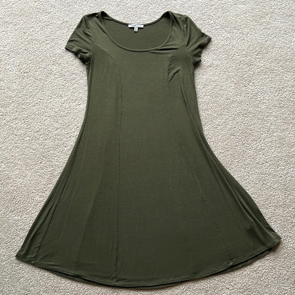 Charlotte Russe T-Shirt Dress: Forest Green